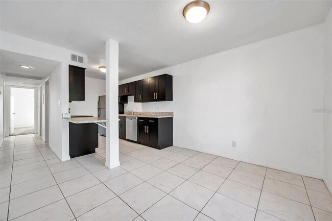 Building Photo - 107 Sea Horse Dr SE