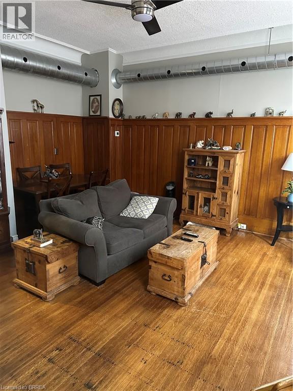 Photo du bâtiment - 58 Ontario Ave