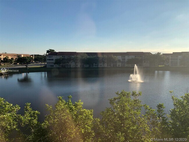 Foto del edificio - 12900 SW 13th St