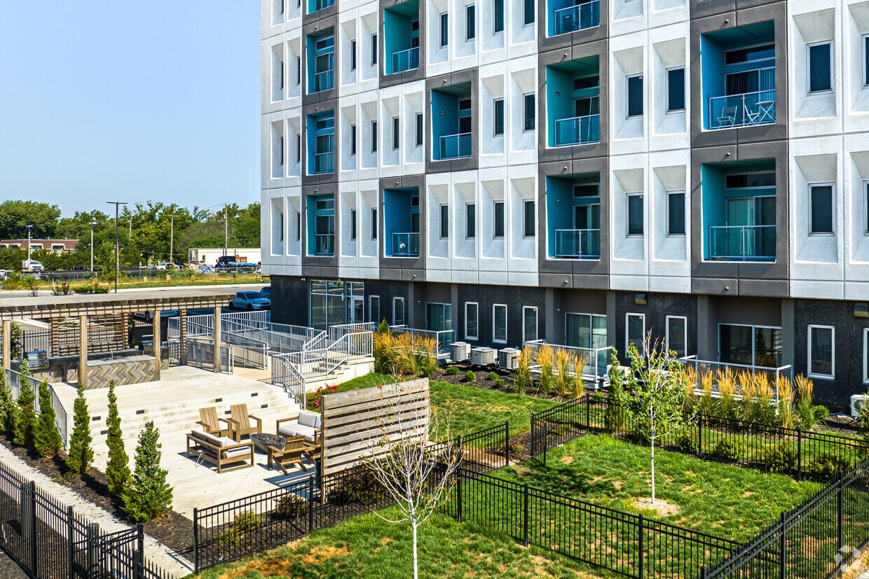 Midtown Plaza Apartments Apartments in Kansas City, MO