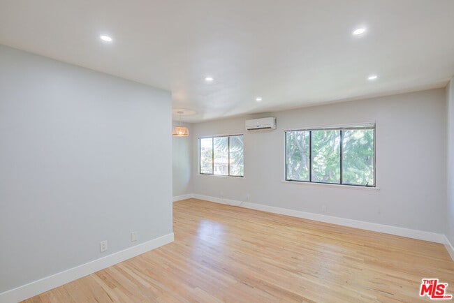 Building Photo - 11825 Iowa Ave