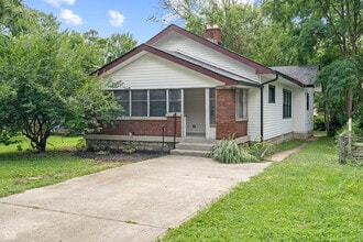 Building Photo - 5845 Julian Ave