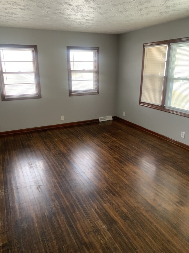 Building Photo - 6328 N 36th Ave