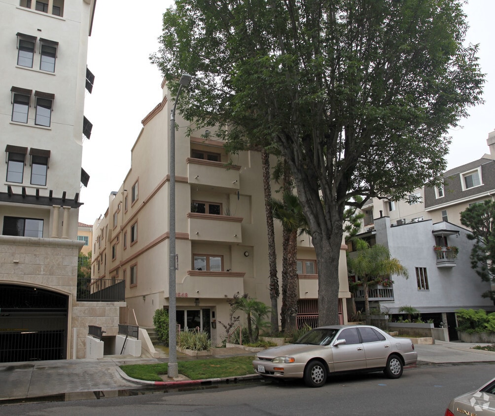 11648 Mayfield Ave, Los Angeles, CA 90049 Apartments in Los Angeles