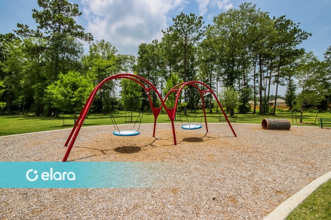 Building Photo - 25374 Cypress Bend Dr