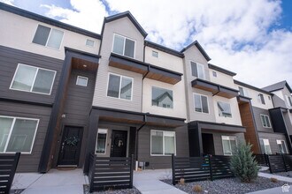 Building Photo - 1128 W 340 S