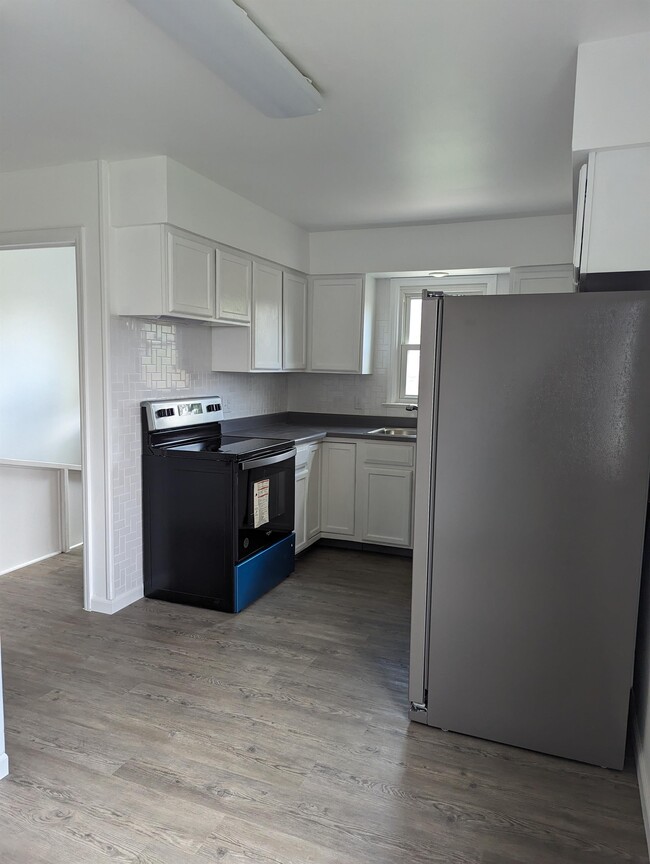 Foto del edificio - 3529 Dunn Ave