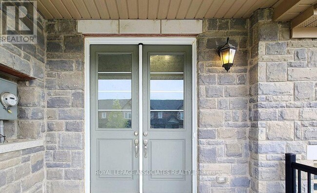 Building Photo - 6 Callon Dr