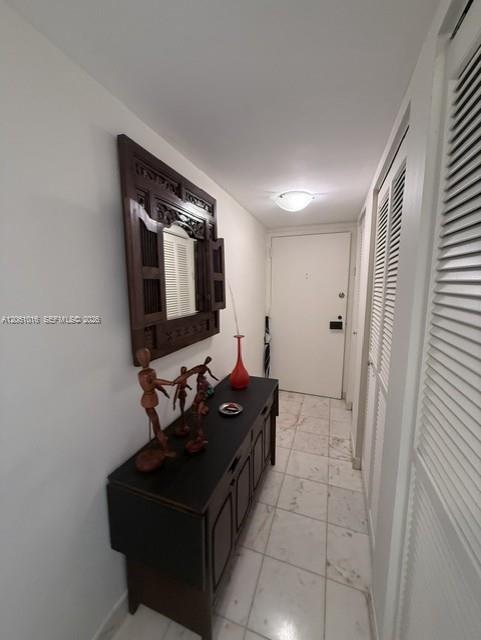 Foto del edificio - 1440 Brickell Bay Dr