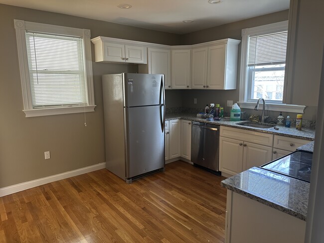 Foto del edificio - 225 Gibson St