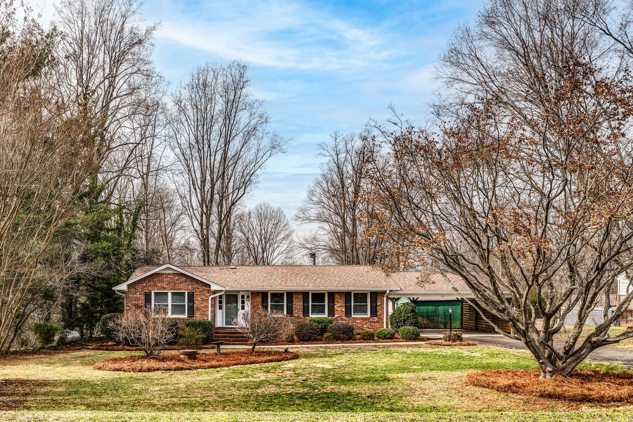 Primary Photo - Northern Greensboro, Brick Ranch, Hardwood...