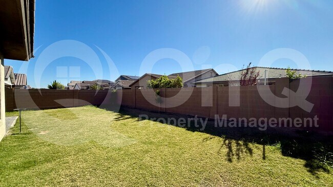 Building Photo - 14419 W Charter Oak Rd