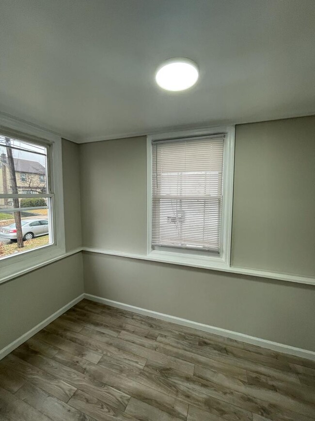 Foto del edificio - 602 W Curtis St