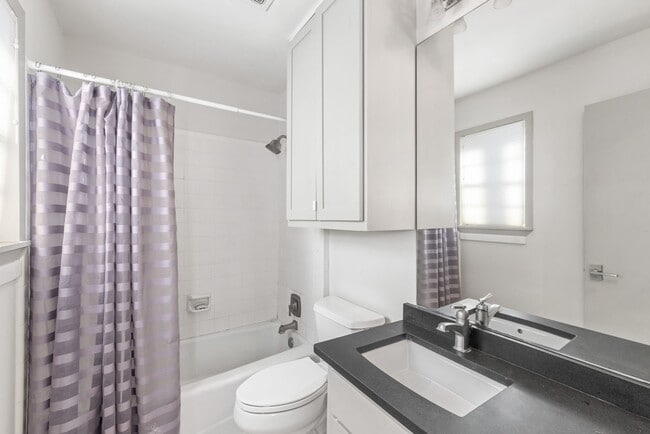 Building Photo - FALL 2026 PRE-LEASE! Amazing Location for ...