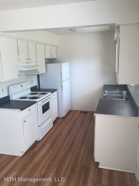 Foto principal - 907 Burcham Dr