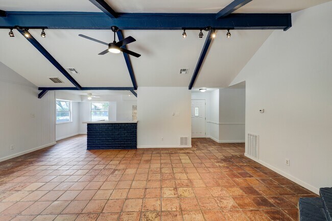 Foto del edificio - 9006 Stone Brook Ln