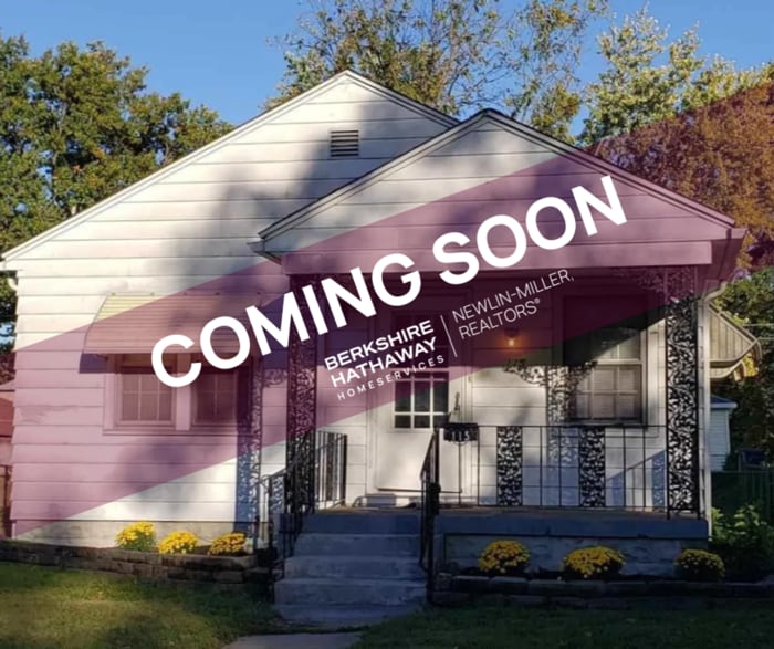 Foto principal - Newly Renovated 2 bed 1 bath Cottage Close...