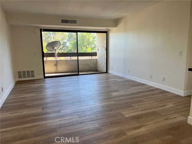 Foto del edificio - 700 W 3rd St