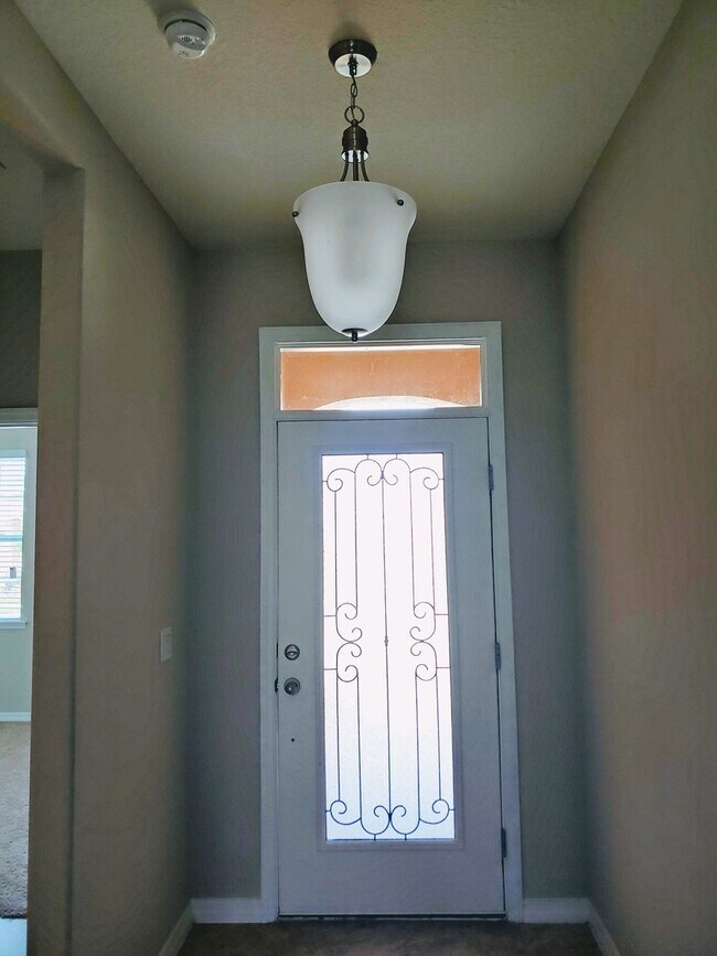 Foto del edificio - Gorgeous 4-Bedroom, 2-Bathroom  Home in Wi...