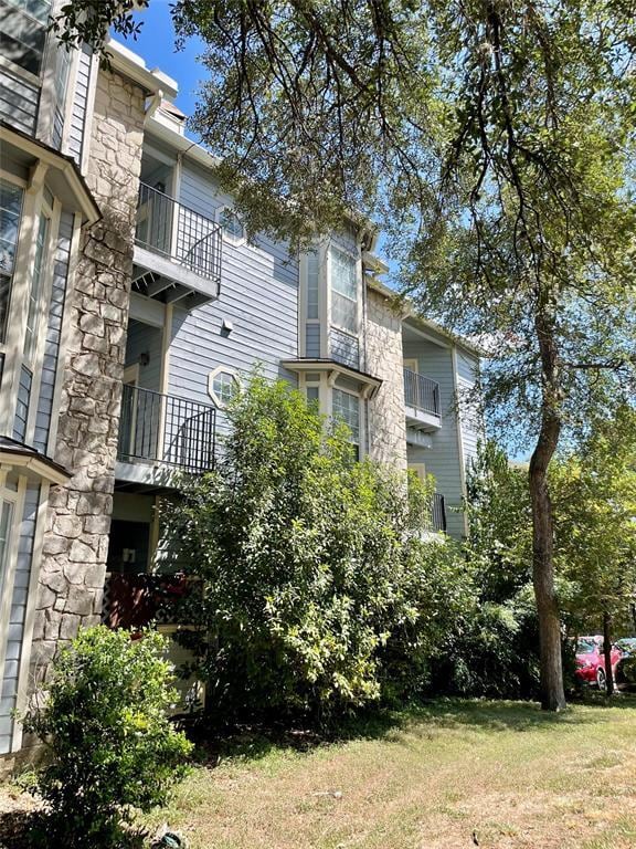 Building Photo - 3111 Tom Green St
