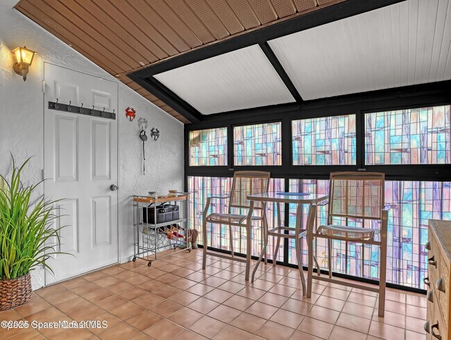 Foto del edificio - 730 Ridge Club Dr
