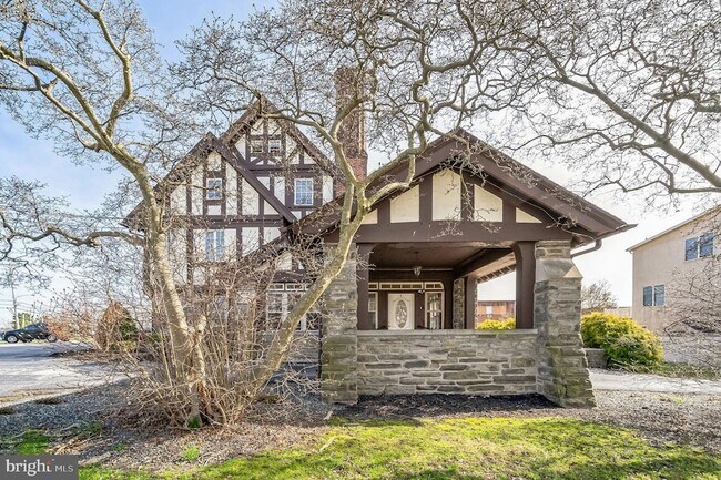 Building Photo - 7220 Ridge Ave
