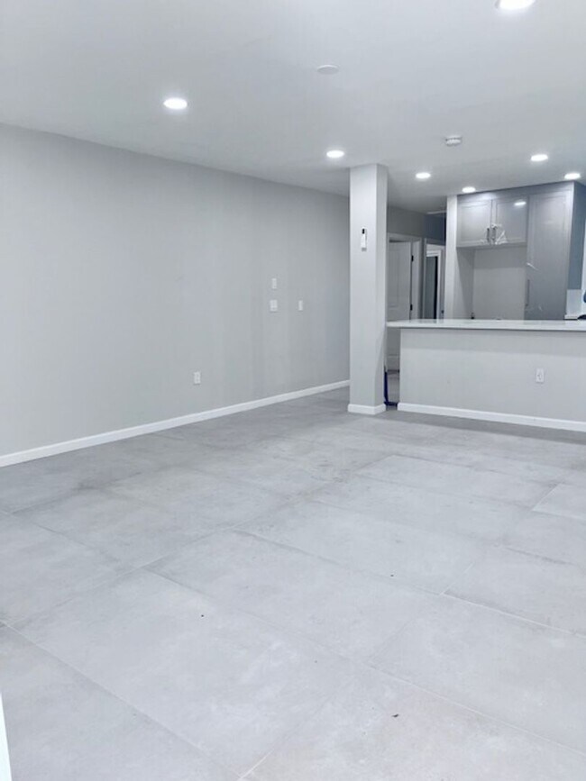 Foto del edificio - AVENUE B (925-927)