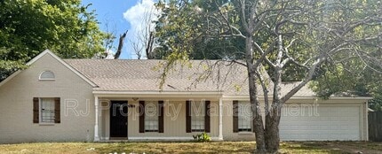 Building Photo - 3086 Estes St