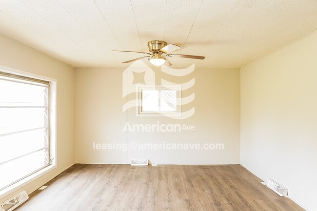 Foto del edificio - 8460 Reynolda Rd