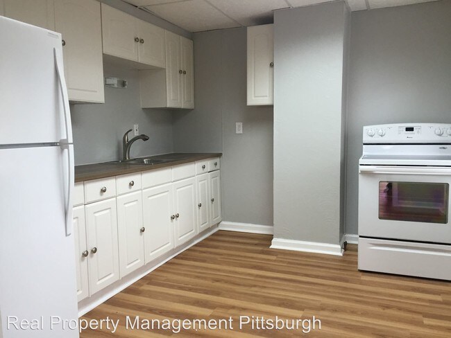 Foto del edificio - 244 Hazelwood Ave