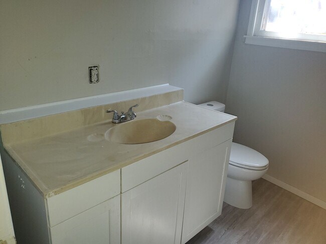 Foto del edificio - Affordable 2bed 1bath Home in the Village District!