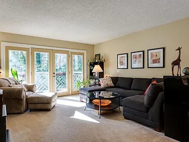 Foto del edificio - The Park At Ashford Condo