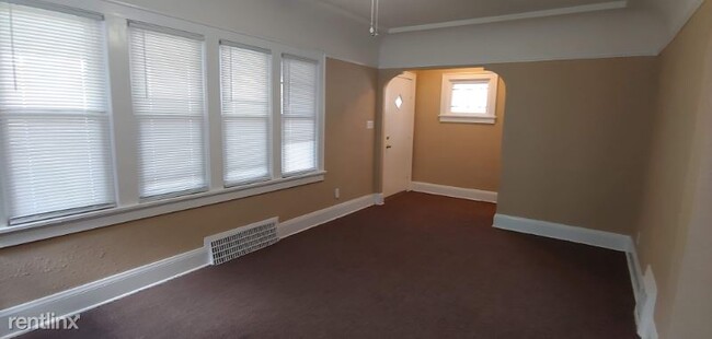 Building Photo - 3940 N 27th St