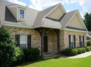 Primary Photo - 704 Stanton Dr,