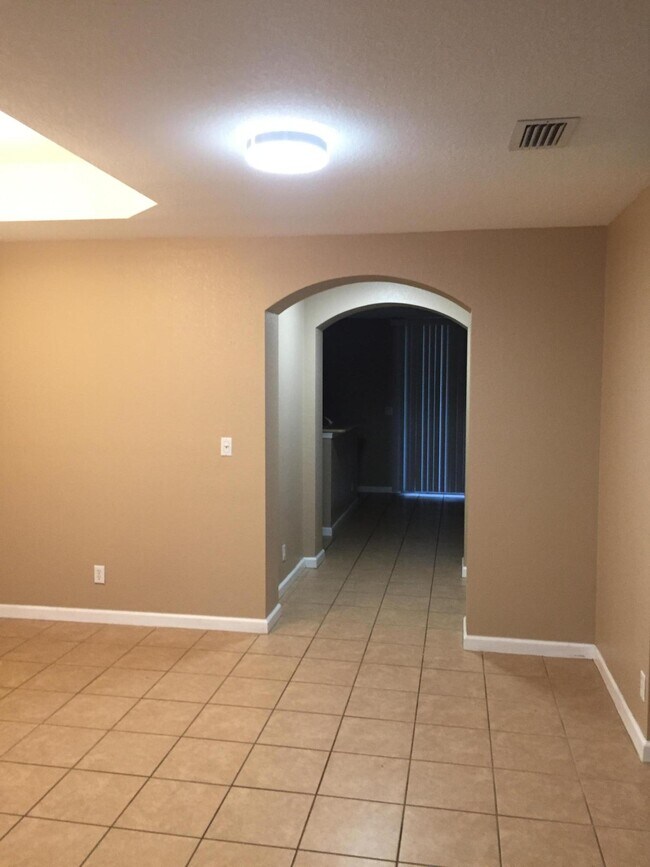 Foto del edificio - 2888 Hidden Hills Rd