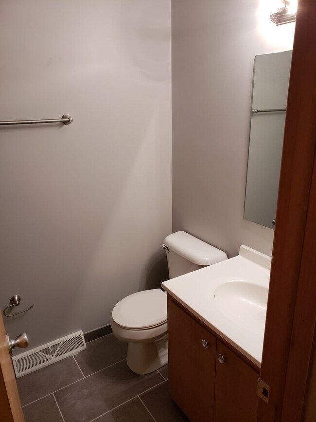 Foto del edificio - 3 Bed 2 Bath Spacious home!