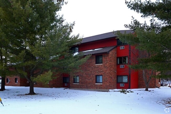 Building Photo - 250 Femrite Dr