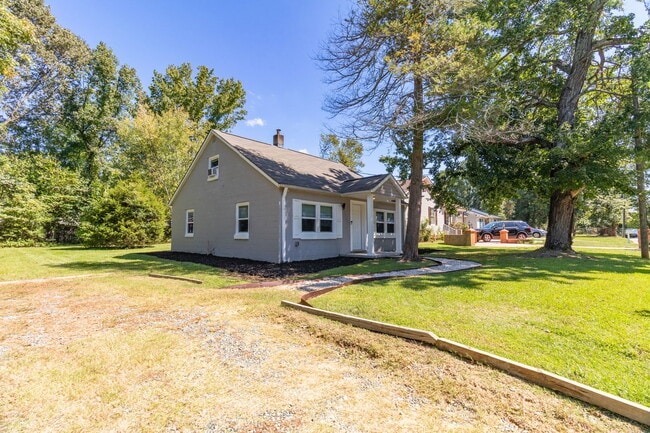 Building Photo - 2510 Harley Dr