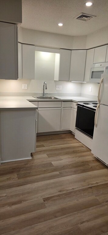 Foto del edificio - 284 N Main St