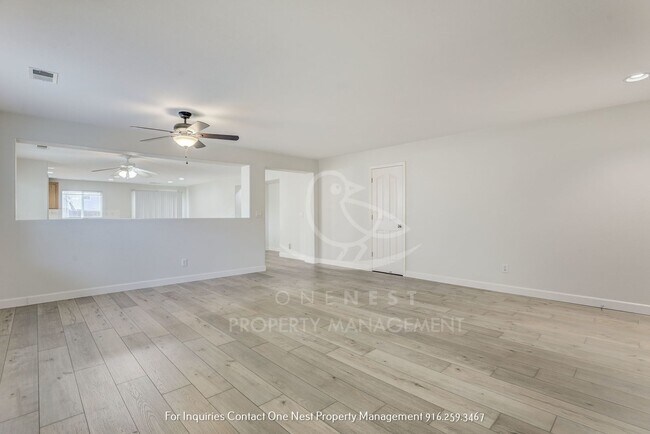 Foto del edificio - Plumas Lake Beauty - Brand new flooring an...