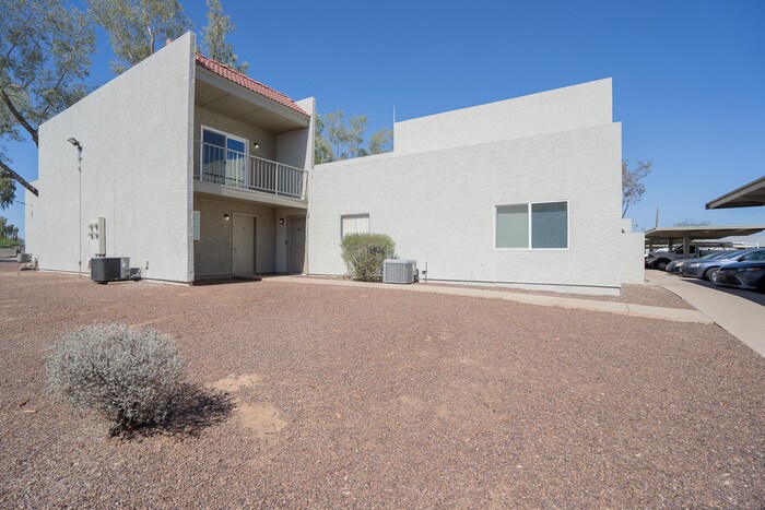 Foto principal - 2826 E Monte Cristo Ave