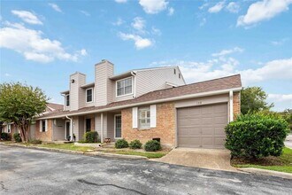 Building Photo - 14020 Schroeder Rd