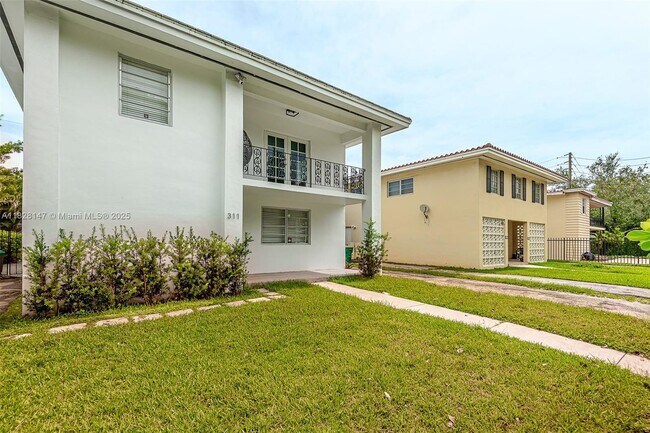 Foto del edificio - 309 Bird Rd