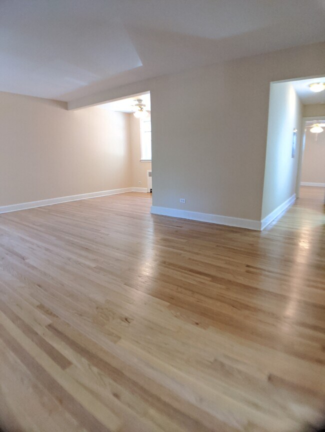 Sala de estar. - 7230 N Claremont Ave