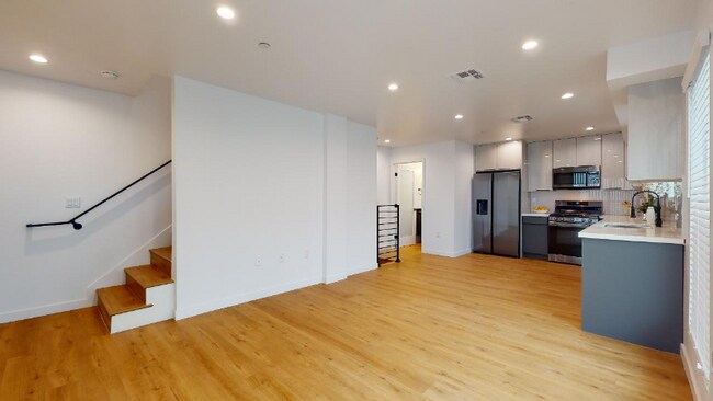 Foto del edificio - 1309 N Harvard Blvd