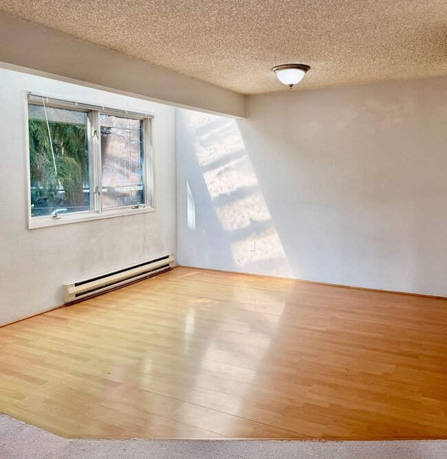 Building Photo - 1017 156th Ave NE