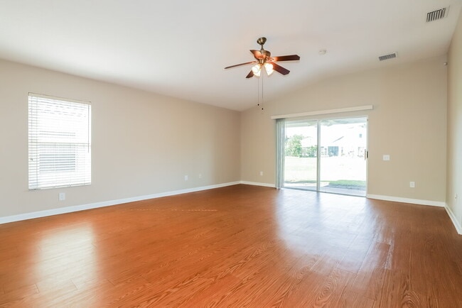 Foto del edificio - 11424 Misty Isle Ln