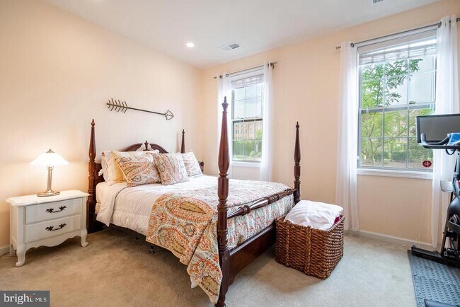 Foto del edificio - 22567 Naugatuck Square