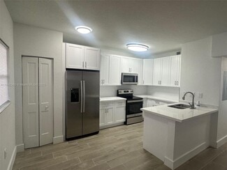 Building Photo - 15689 SW 73rd Cir Terrace