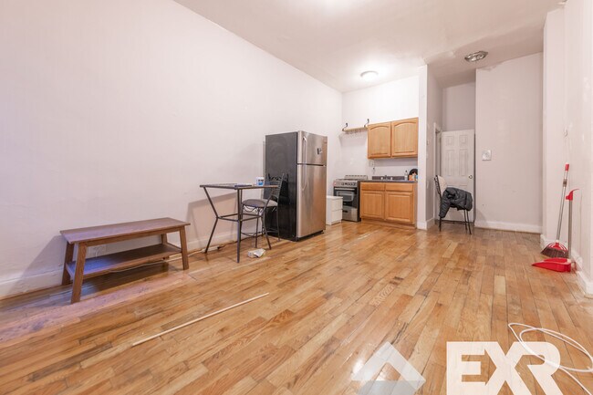 Foto del edificio - 441 Wilson Ave